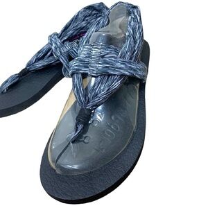 Skechers Yoga Foam Flip Flop Thing Sandal Blue Strappy Ankle Fabric Boho Shoe 10